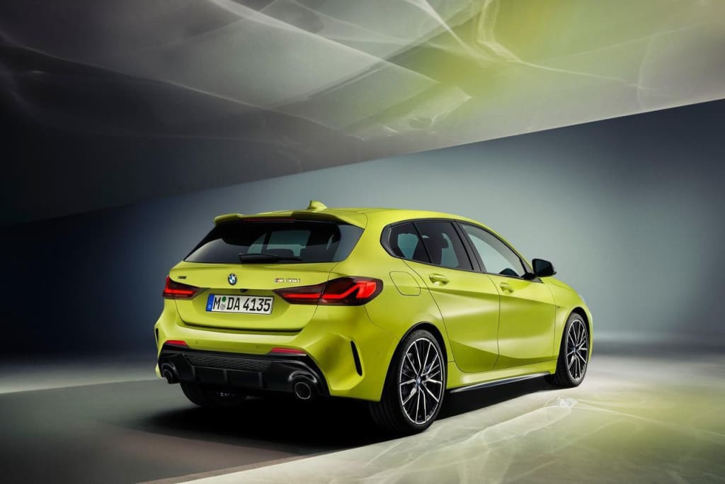bmw-m135i-2022-doi-dau-mercedes-amg-a35-2